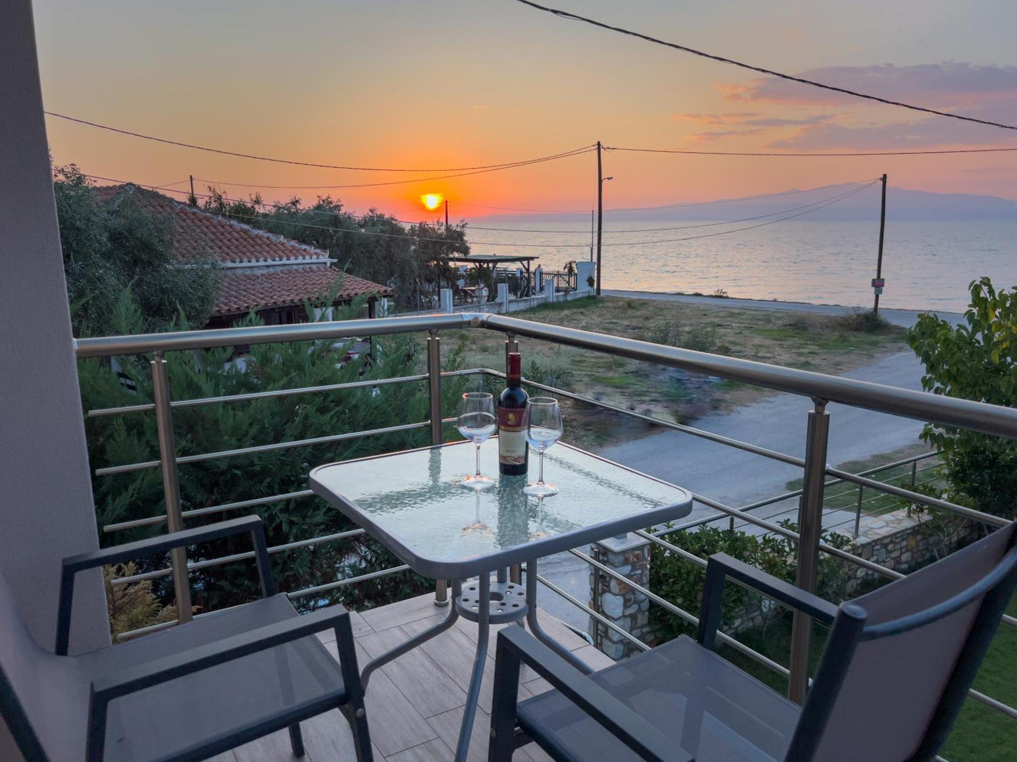 Yalos Beach Maisonettes Skala Sotiros Extérieur photo